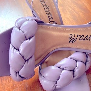 L’Intervalle leather sandals